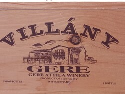 Villányi wine region: Gere/Kopár wine gift box with company logo/emblem (2009), wine accessory