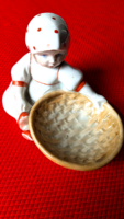 Zsolnay " Kosaras Annuska" porcelán szobor