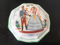 Zsolnay porcelán népviseletes bonbonier