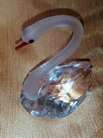 Gyönyörű kristályból készült, kézzel csiszolt hattyú dísztárgy