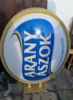Kültéri világító tábla újszerű nagymeretű