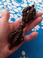 Hatalmas nehéz réz vagy bronz Buddha Buddhista amulett.
