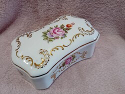 2504/10 Hollóházi porcelán barokk stílusú rózsa mintás bonbonier