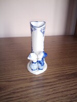 Holland (?) porcelán gyerekek vázával. 13 cm. Hibátlan. Jelzett