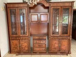 Elegáns spanyol szekrénysor