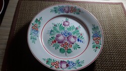 Régi kézzel festett porcelán fali disz tányér.
