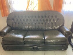 Prémium Olajzöld Valódi Bőr Ülőgarnitúra Szett – 3+2+1 Fotel + 1 Dohányzóasztal (Ritka, Megkímélt)