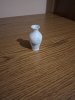 Kínai porcelán mini váza, ibolya váza. 7,8 cm. Hibátlan. Jelzett