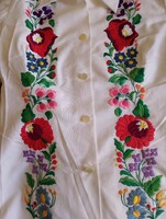 Kalocsai hímzett blúz S méret