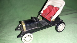 Régi Csehszlovák IGRA plasztik OLDTIMER LAURIN &KLEMENT játék modell autó ALKATRÉSZNEK képek szerint