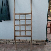 Saroglya, kétkezes fa szállító eszköz,  néprajzi tárgy