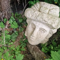 Mészkő grófi szoborfej (nagyméretü)