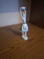Hollóházi porcelán nagy méretű párnát tartó népviseletes lány, nő. 28,5 cm. Hibátlan. Jelzett