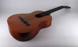 1W181 Régi orosz akusztikus gitár