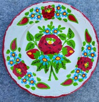 Kézzel festett porcelán fali dísztányér
