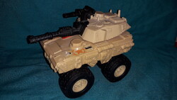 Eredeti MATTEL - USA MATCHBOX - NAGY MÉRETŰ lendkerekes TANK kisautó a képek szerint