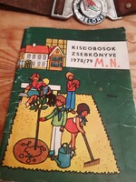 Kisdobos öv és zsebkönyv