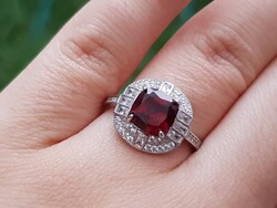 925 ös ezüst gyűrű Mozambik gránát drágakővel 7es meret