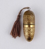 1V971 Régi vésett réz utazó varró készlet