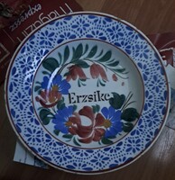 Népi festett falitányér