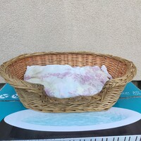 Cica fekhely,kutyus fekhely