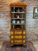 Restaurált vitrin, könyvszekrény.