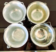 RETRÓ MINI BOGRÁCS GULYÁS ASZTALI TÁLALÓ ROZSDAMENTES FÉM GARNITURA 4 DARAB 0,80 LITERES