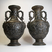 Johann Maresch plasztikusan díszített váza pár