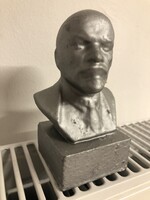 Lenin mellszobor,, fémes hatású