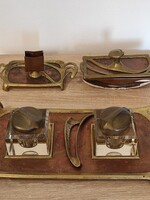 Szecessziós tintatartó, gyufatartó és tapper.