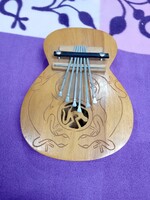 Kalimba (hüvelykzongora) hangszer