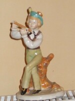ANGOL STAFFORDSHIRE FUVOLÁZÓ FIÚ.