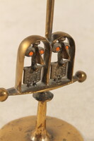 Képcsarnokos bronz figurális gyertyatartó 919