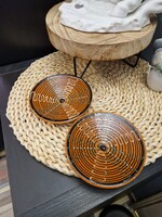 Két db népművészeti kistányér