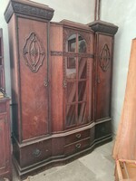 Gyönyörű 3 részes polcos vitrines barna fózolt osztott üveges szecessziós szekrény