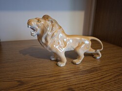 Alba Julia (Román) porcelán oroszlán. Hibátlan. Jelzett