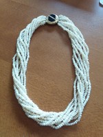 Exkluzív többsoros gyöngysor