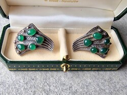 Vintage 925 silver textile mounted with lovely green cabonchon stones earrings