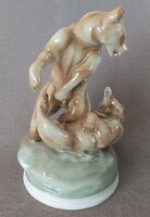 Markup Béla (1911) – Két medve küzdelme, kézzel festett kerámiaszobor