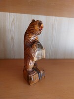 Faragott medve szobor