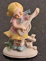 Régi  német porcelán figura nipp szobor gitáros kislány