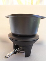 Öntöttvas lábas,edény mely sosem volt használva akár táborozásra igen nehéz termék 2 személyes