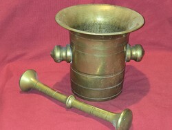 Régi különleges nagyméretű rézmozsár