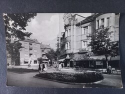 Régi képeslap Szolnok - Utcarészlet
