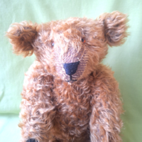 Vintage Mohair Mackó, kèzműves, egyedi, fakorongos (nagy)