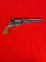 ELÖLTÖLTŐS COLT FORGÓPISZTOLY