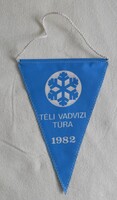 Téli vadvízi túra 1982 sport zászló , reklám , emlék tárgy , utazás
