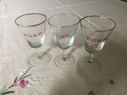 3 röviditalos “Eger” feliratú arany szegélyű talpas üveg pohár