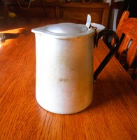 Retro fedeles tejkiöntő (alumínium, 1,5 liter)