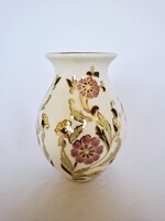 Zsolnay Kézzel festett nagy rózsaszín virágokkal díszített váza (No. 216.)